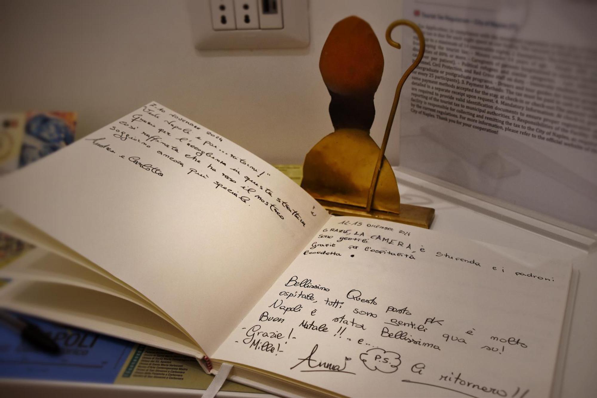 Centro Storico Rooms Napoli Eksteriør bilde